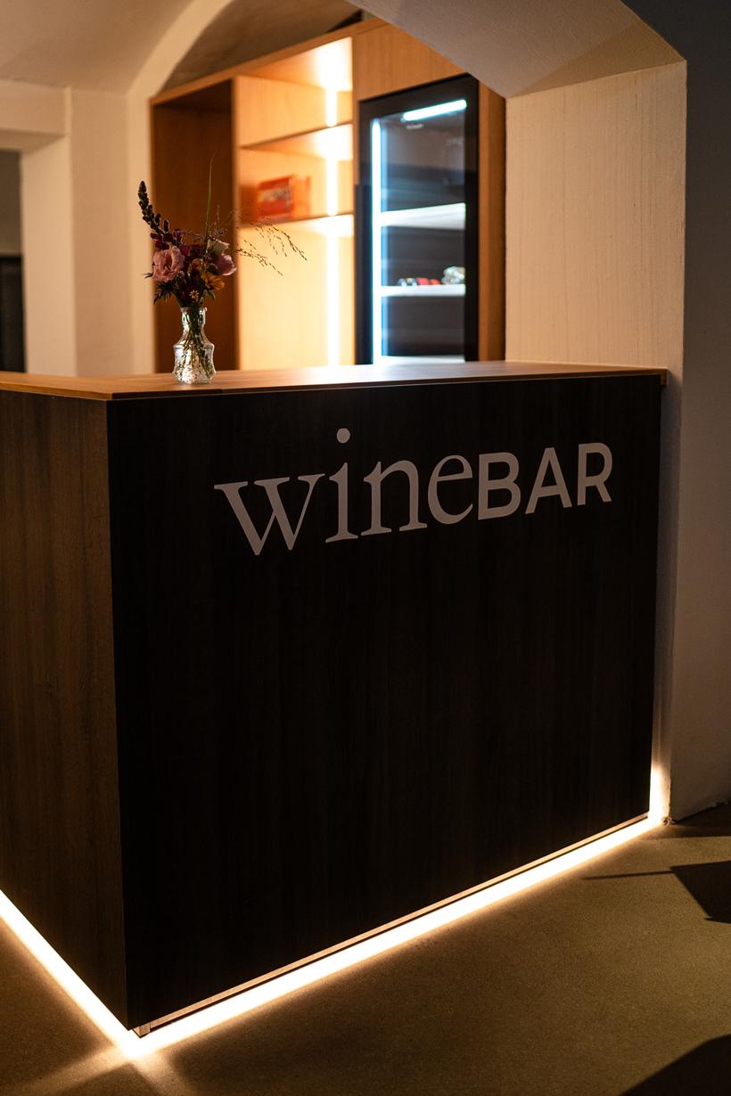 Die Theke der wineBAR in Mönchengladbach